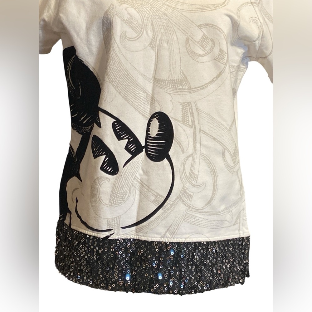 Disney Black and White Mickey Mouse Women's Short Sleeve Tee
BIN 24 - Picture 2 of 8